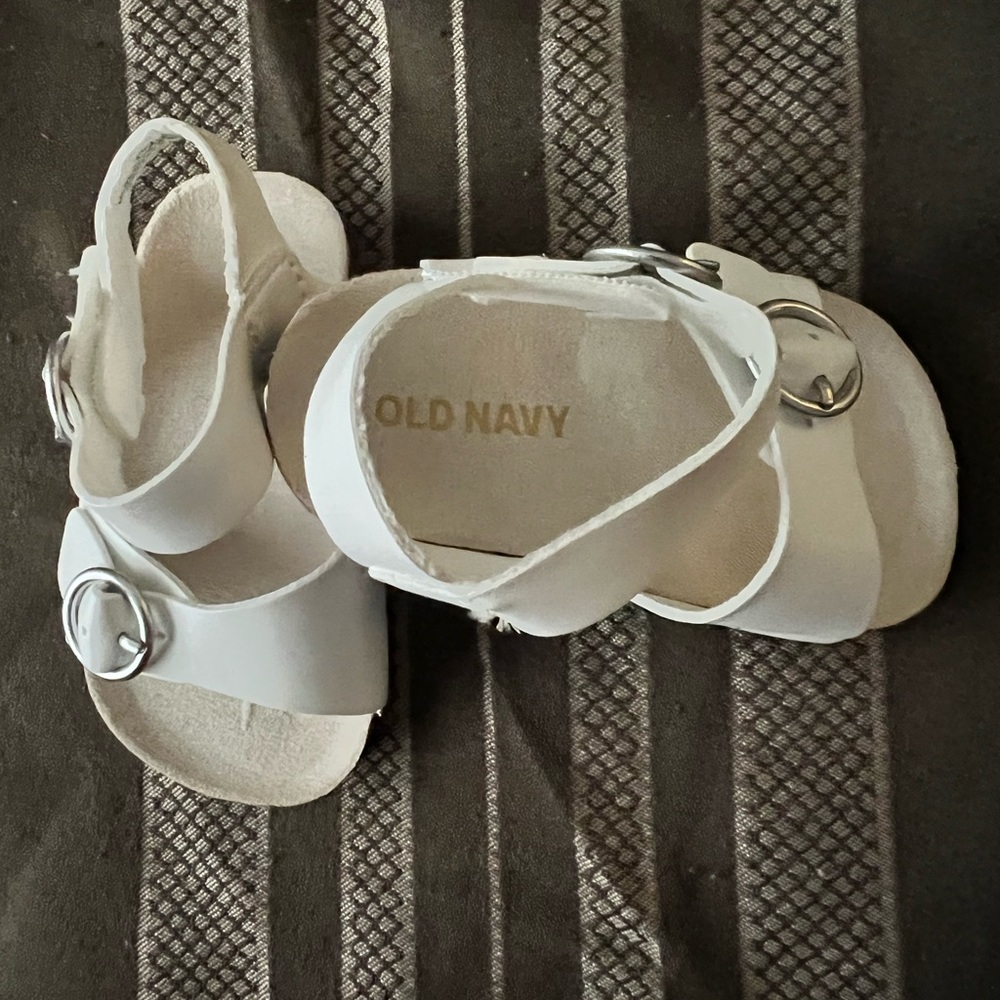 Old Navy Babygirl sandals- Size 2C